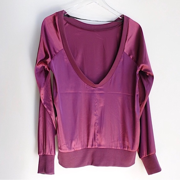 NWT MTTM Low Cut Back Sweatshirt - Picture 2 of 5